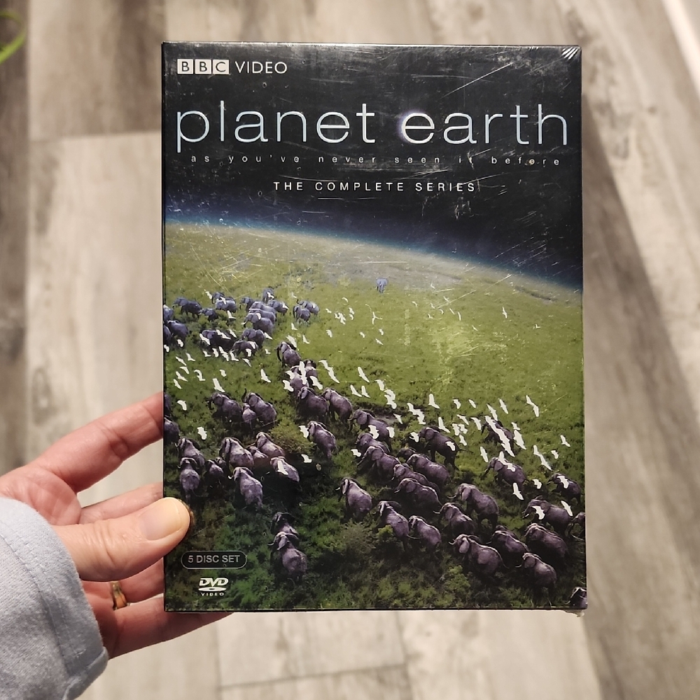 Planet Earth DVD Set - Black and Green
